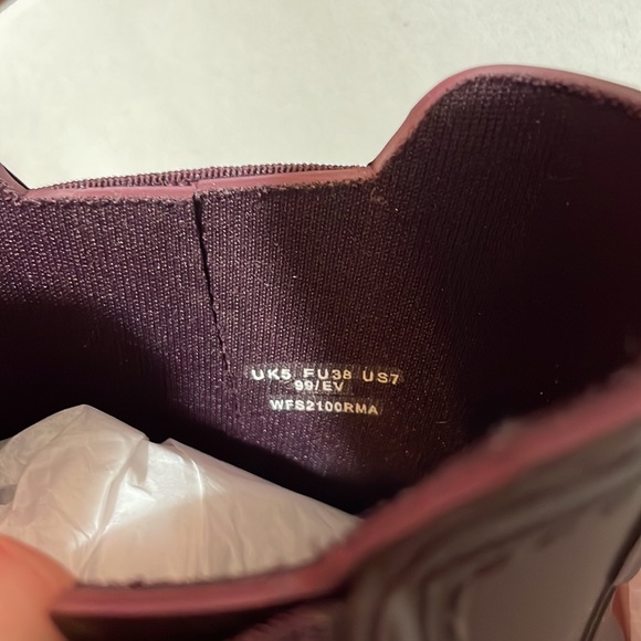 HUNTER Refined Stitch Detail Chelsea Boots - Picture 15 of 17